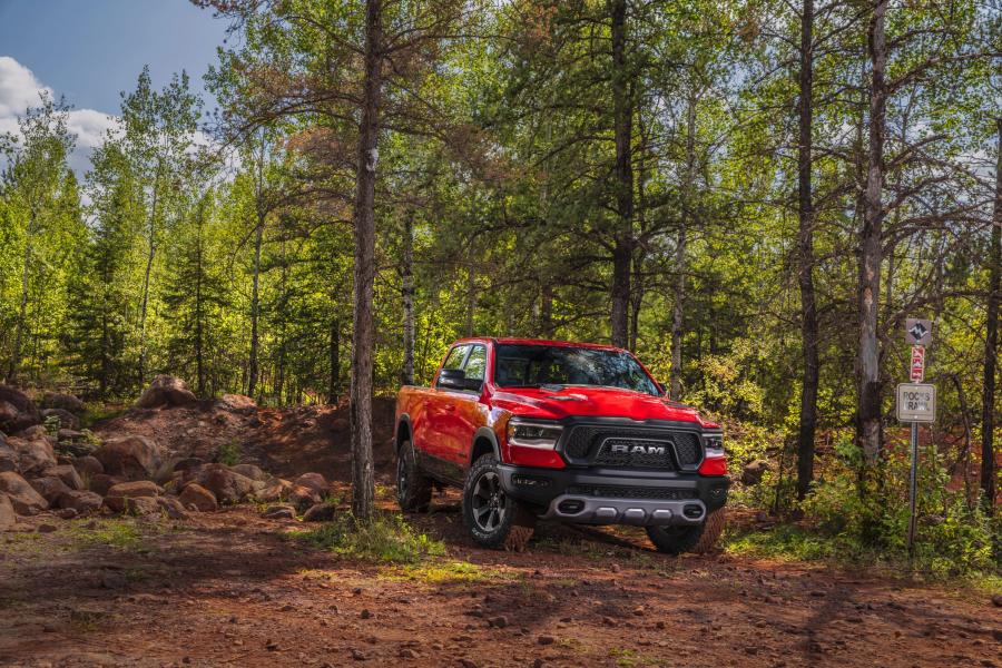  Ram 1500 Rebel Crew Cab EcoDiesel (DT) 2019 года  (фото 13 из 43)